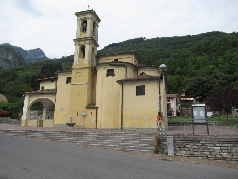 Kerkje in de 'bovenstad' van Porlezza